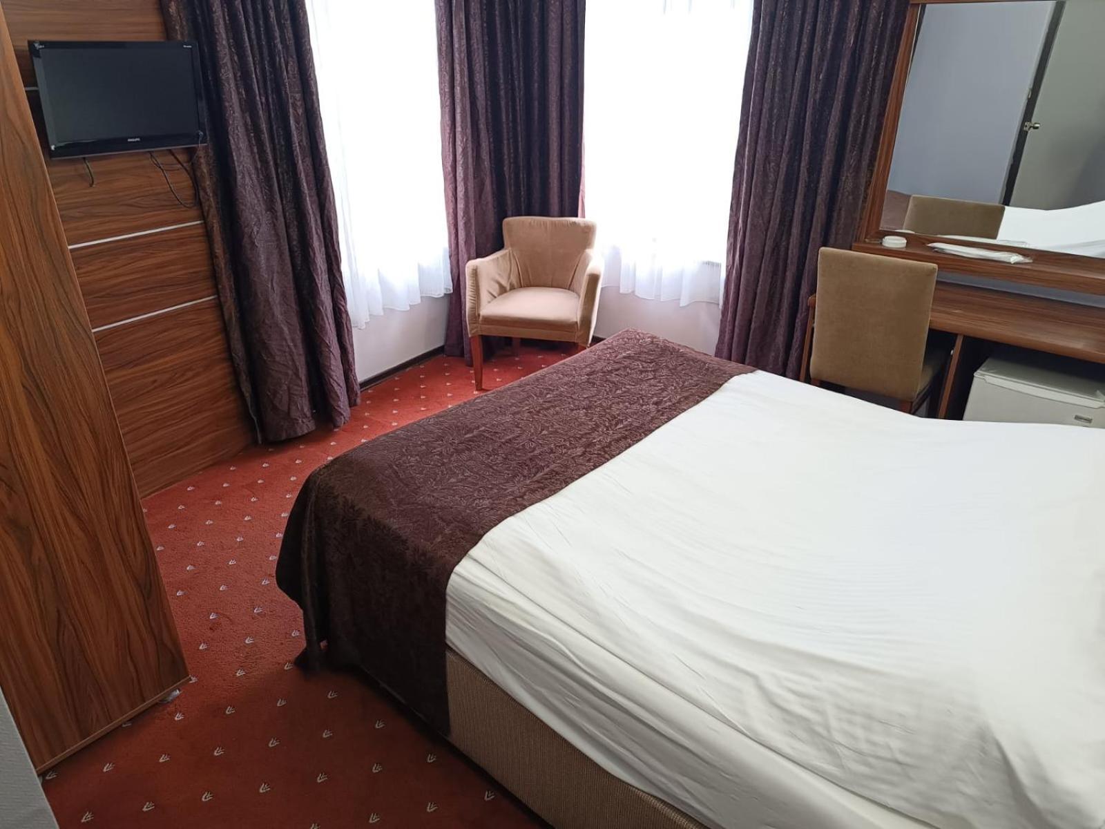 Pirotel Hotel Конья Экстерьер фото
